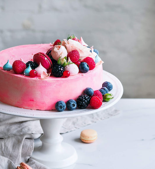 Tender Raw Cake with Fresh Berries