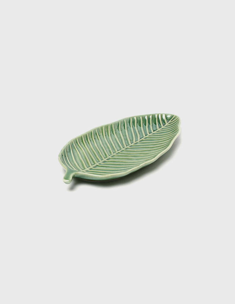 Leaf-shaped dish